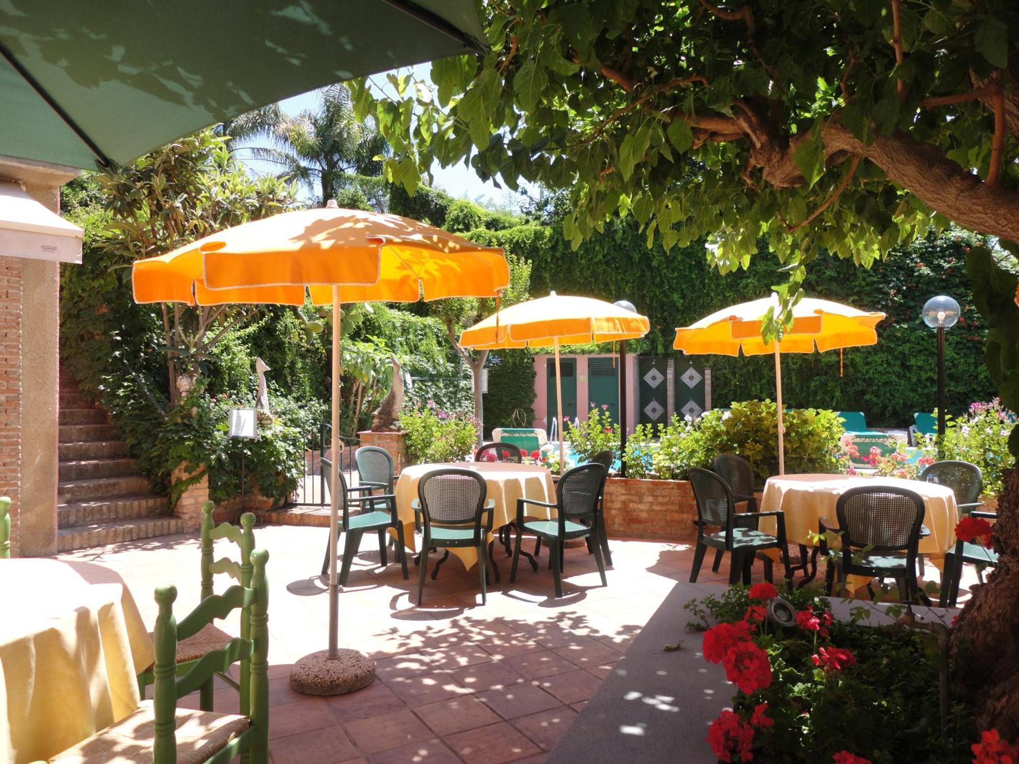 Hotel Villa Sirina Taormina Exteriör bild